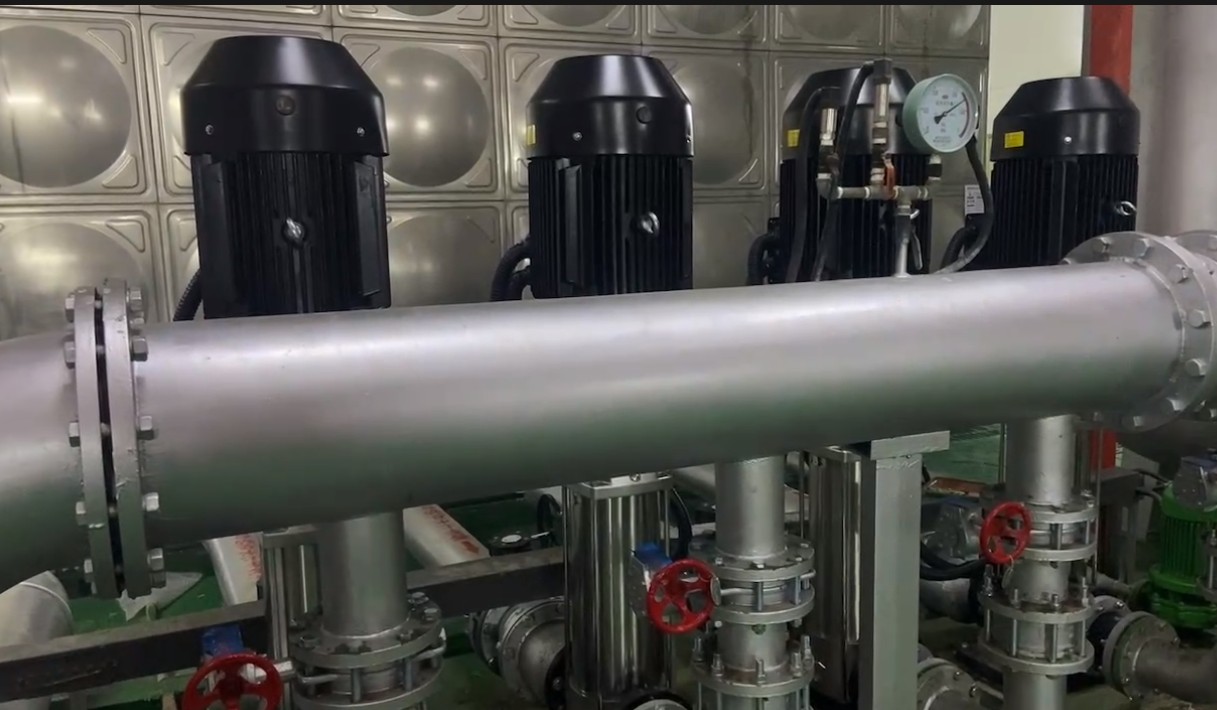 高鐵客運站首批4臺主供水泵安裝完成，即將投入春運供水